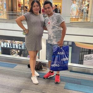 Meet your Posher, Leslie